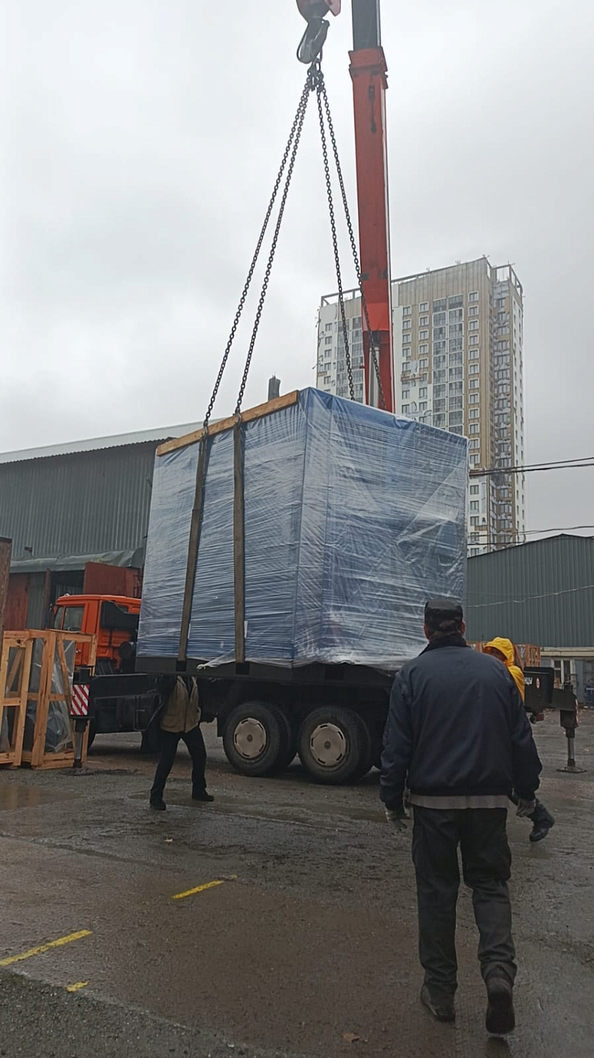 Отгрузка винтового компрессора Remeza ВК220-8 ВС в г. Москва